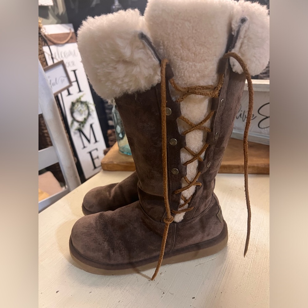 Ugg Brown Suede Fur-Lined Boots size 7